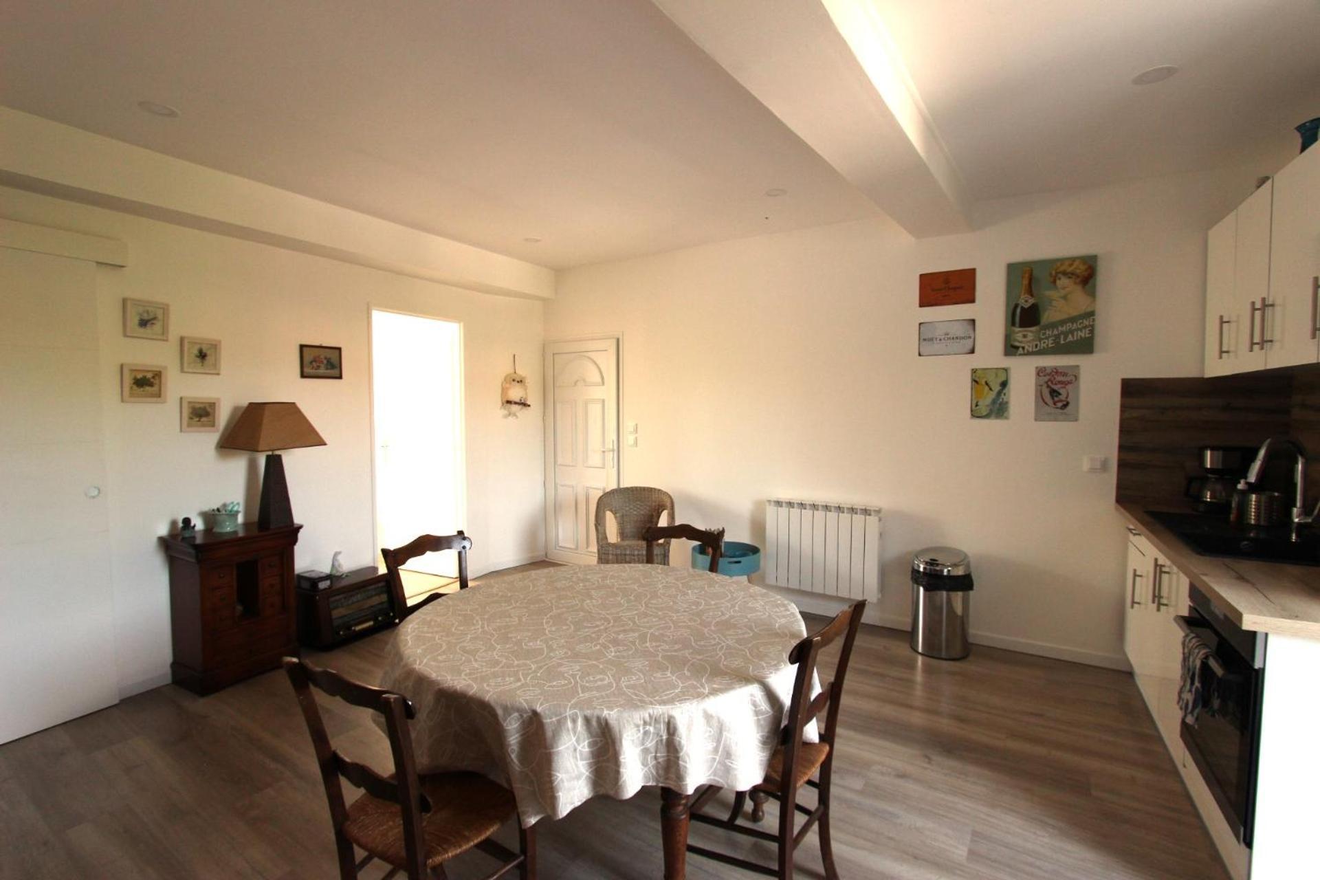 Joli Appartement Avec Balcon Au Coeur De Forcalquier Exterior foto